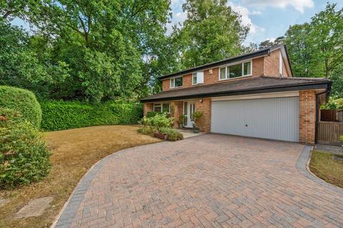 4 bedroom detached house for sale, Newbury,  Berkshire,  RG14
