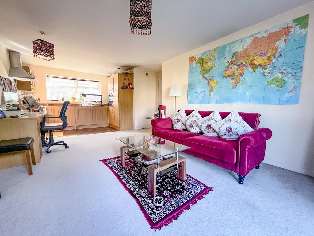 Living/Dining Area