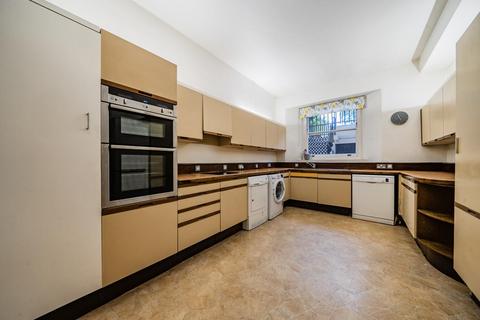 4 bedroom flat for sale, Lancaster Gate, Bayswater, London, W2