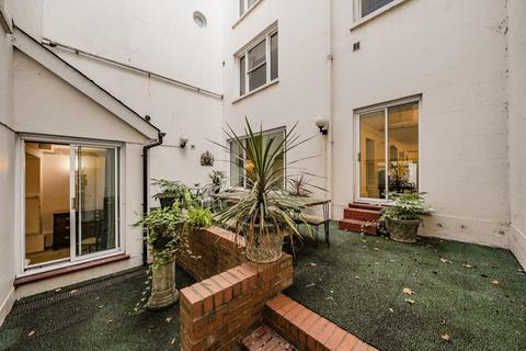 undefined, Lancaster Gate, Bayswater, London, W2