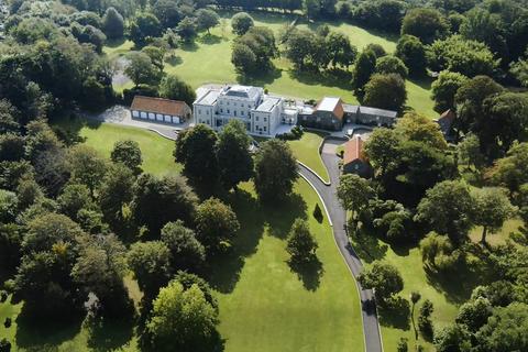 7 bedroom property for sale, Fosse Andre, St. Peter Port, Guernsey