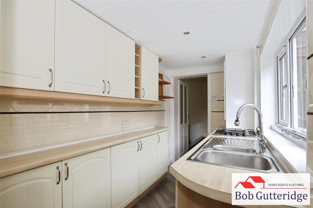 Fitted kitchen