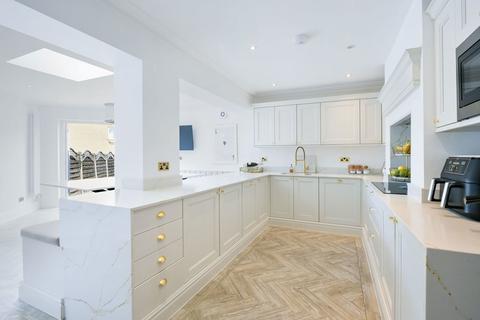 20 Poole Road, Epsom, KT19 9SH