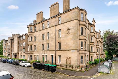 3 bedroom apartment to rent, Bruntsfield Gardens, Midlothian EH10