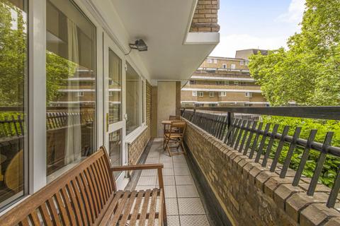 3 bedroom flat for sale, Dudley Court, 36 Endell Street, London