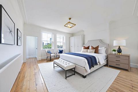 1 bedroom flat for sale, Greencroft Gardens, South Hampstead, London