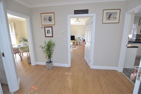 3 bedroom detached bungalow for sale, 5 Brookside Place, Woodhall Spa