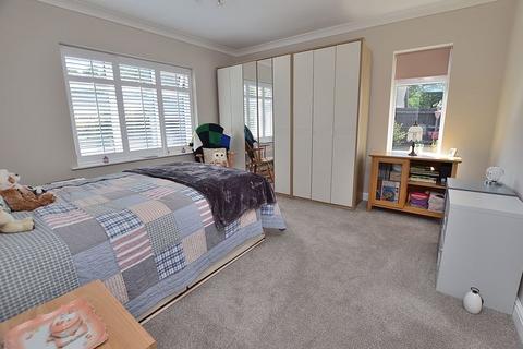 5 Brookside Place, Woodhall Spa, LN10 6AD