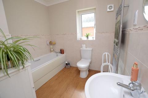 5 Brookside Place, Woodhall Spa, LN10 6AD