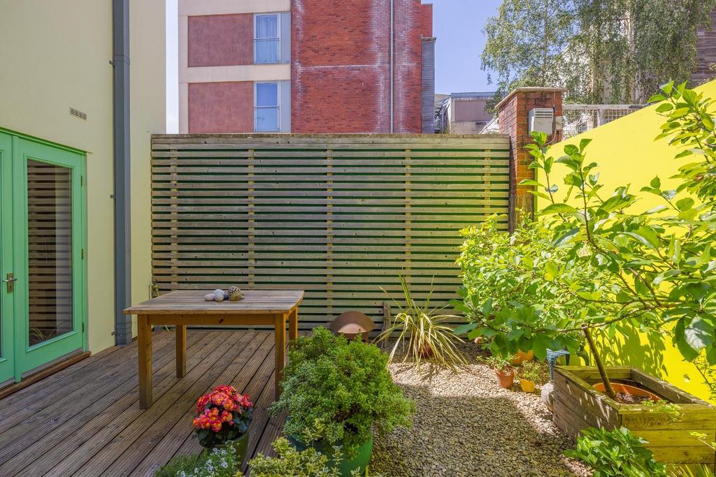 39charl N.jpg