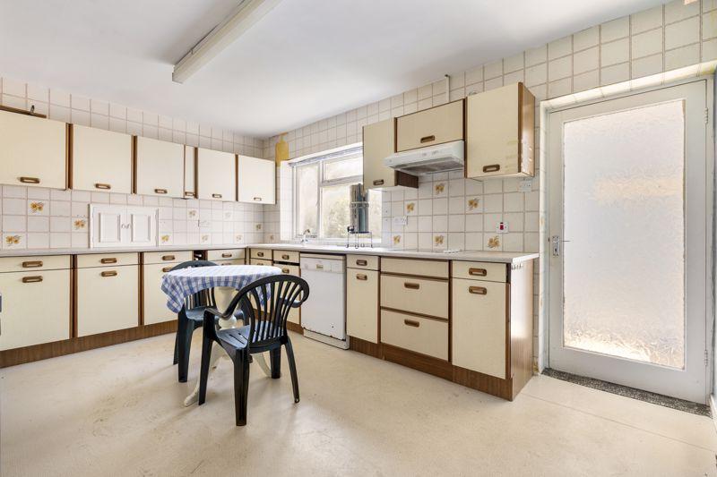 1 Ballure Grove