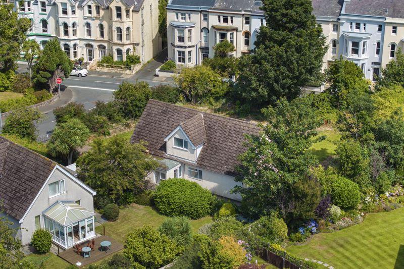 1 Ballure Grove