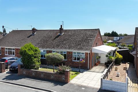 4 bedroom semi-detached bungalow for sale, Longmead Avenue, Ashton-in-Makerfield, Wigan, WN4 8SQ