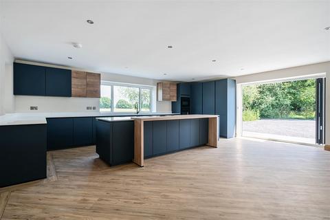 undefined, Lye Common, Christian Malford, Chippenham