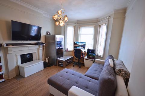 2 bedroom ground floor flat for sale, St. Marys Road, Bournemouth BH1