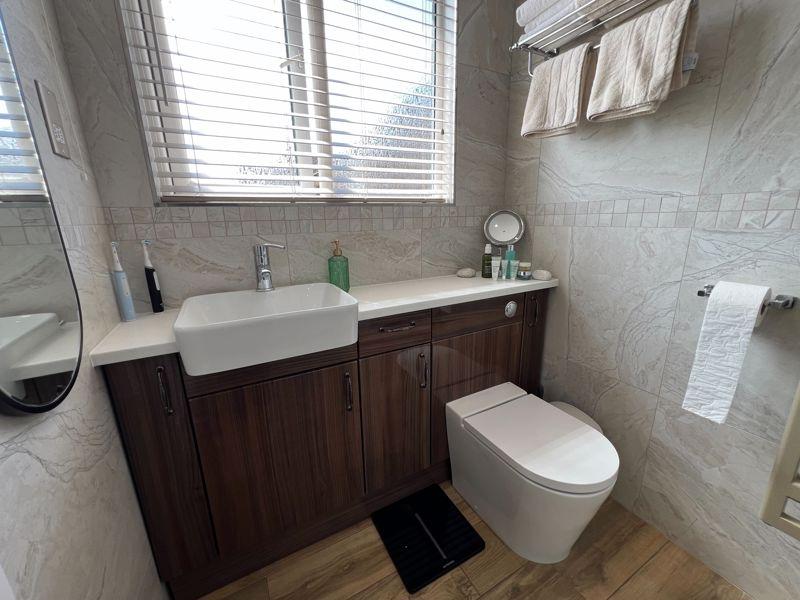 Master En-Suite