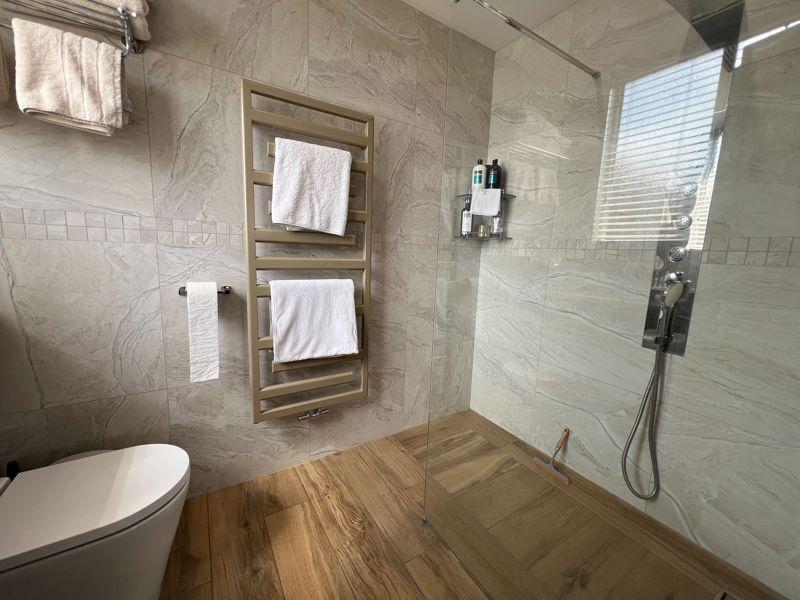 Master En-Suite