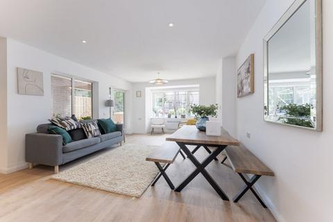 3 bedroom apartment for sale, Purley Downs Road, South Croydon