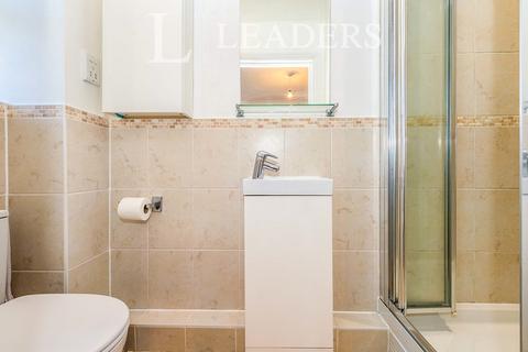 2 bedroom end of terrace house to rent, Beningfield Drive