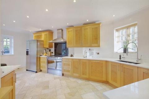 1 The Tythings, Howe Green, Chelmsford, CM2 7TU