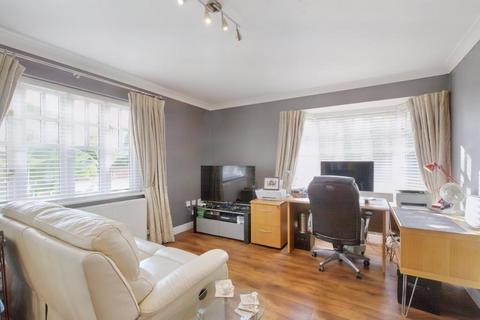1 The Tythings, Howe Green, Chelmsford, CM2 7TU