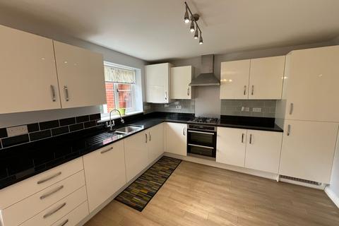4 bedroom detached house to rent, Dunstable LU6