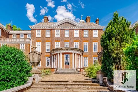 2 bedroom apartment for sale, Two Bedroom Retirement Apartment, Cannon Hill, Southgate, N14