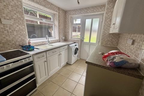 3 bedroom semi-detached house to rent, Gilbert Close, Spondon