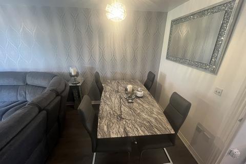 3 bedroom semi-detached house to rent, Hobson Drive, Spondon, DE21