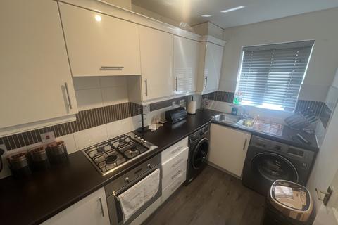 3 bedroom semi-detached house to rent, Hobson Drive, Spondon, DE21