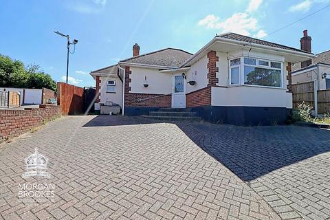 2 bedroom detached bungalow for sale, School Lane, South Benfleet