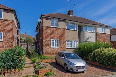 2 bedroom maisonette for sale, Avondale Avenue, East Barnet EN4