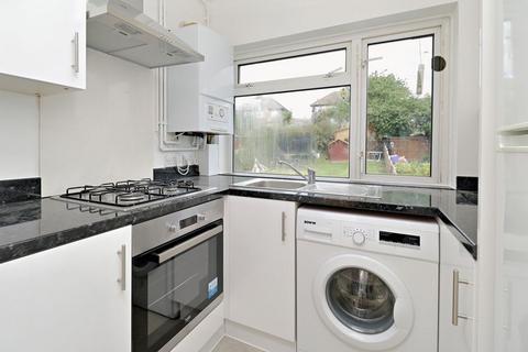 2 bedroom maisonette for sale, Avondale Avenue, East Barnet EN4