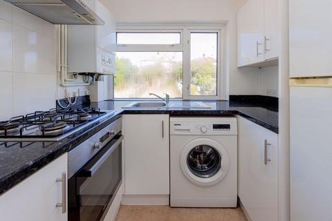 2 bedroom maisonette for sale, Avondale Avenue, East Barnet EN4