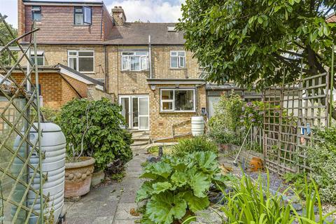 73 Victoria Road, London, N9 9SU