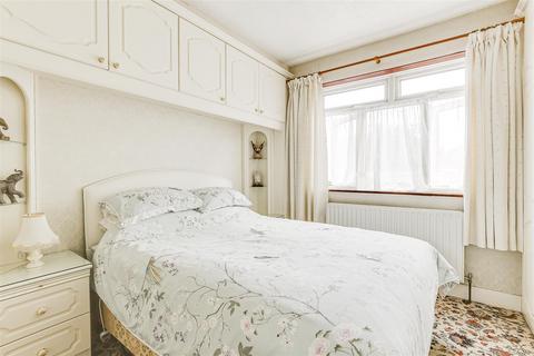 73 Victoria Road, London, N9 9SU