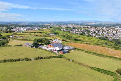 undefined, Brea, Camborne - Spacious detached bungalow with land