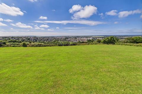 undefined, Brea, Camborne - Spacious detached bungalow with land