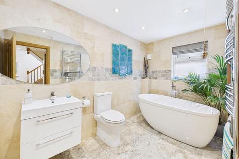 Boskenna Polsethow, Penryn, TR10 8PA
