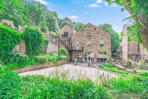 Lower Holme Way, Keighley BD22