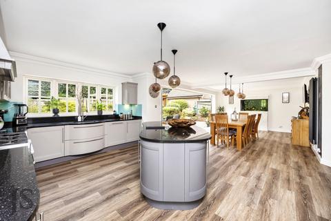5 bedroom detached house for sale, First Avenue, Worthing BN14