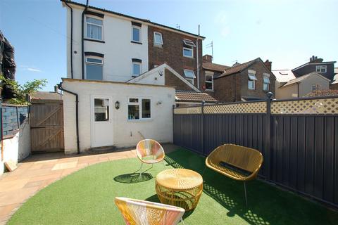 Barden Road, Tonbridge