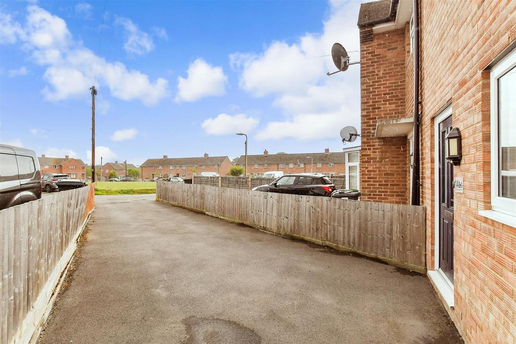 Driveway/Parking