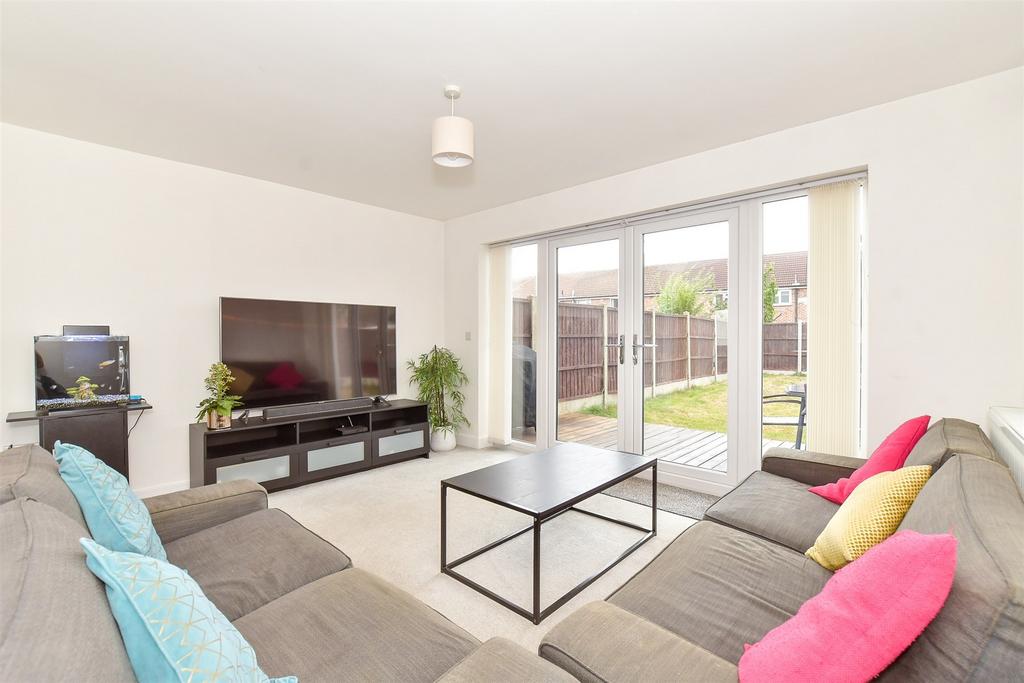 Lounge/Kitchen