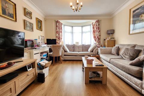 3 bedroom semi-detached house for sale, Danehurst Gardens, Redbridge