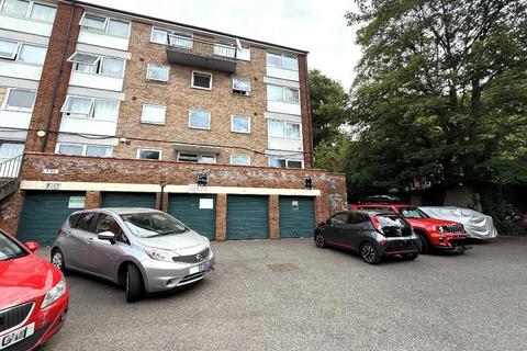 2 bedroom flat for sale, Luton LU2