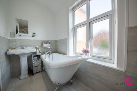 3 bedroom semi-detached house for sale, Cross Lane, Newton-Le-Willows, WA12