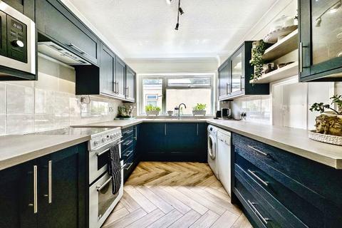 3 bedroom apartment for sale, Portarlington Road, Bournemouth, Dorset, BH4