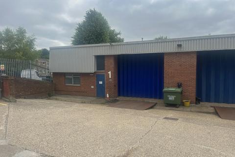 Warehouse to rent, Chilton Rd Chesham HP5 2AU