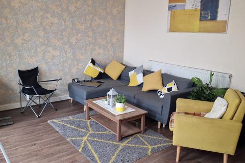 3 bedroom terraced house to rent, Hampden Retreat, Birmingham B12